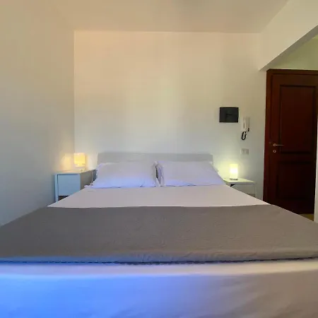 Terrazze Xxv Novembre Apartament